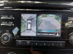 Nissan X-Trail 2.0 CVT 2014 Hitam 10