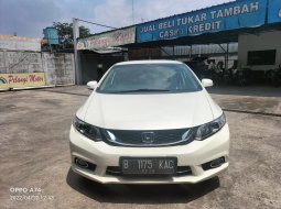 Honda Civic 1.8 2014 Putih 1