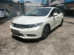 Honda Civic 1.8 2014 Putih 3