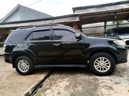 DKI Jakarta, Toyota Fortuner 2012 kondisi terawat 2