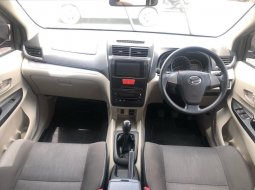 Jual Mobil Promo Daihatsu Xenia 1.5 R Deluxe AT 2019 Hitam 2