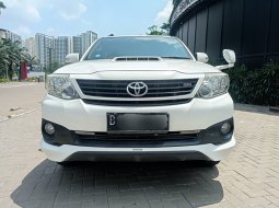 Toyota Fortuner VNT TRD 2014 Putih 1