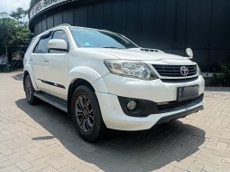 Toyota Fortuner VNT TRD 2014 Putih 10