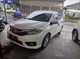Jawa Timur, jual mobil Honda Brio E 2019 dengan harga terjangkau 3