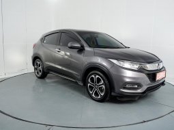 Honda HRV E SE AT 2019 Abu-Abu 1