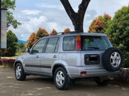 Banten, Honda CR-V 2000 kondisi terawat 1