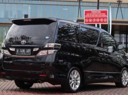 Toyota Vellfire Z 2012 MPV 10