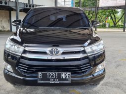 Toyota Kijang Innvova 2.0 V AT 2017 / 2018 / 2016 Wrn Hitam Terawat Siap Pakai TDP 50Jt 1