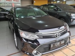 Toyota Camry V 2017 SUV
