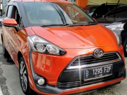 Toyota Sienta V 2016 7