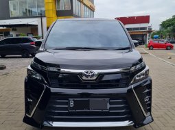 Toyota Voxy CVT Innazuma 2018 Hitam KM 33 Ribu 1