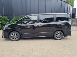 Toyota Voxy CVT Innazuma 2018 Hitam KM 33 Ribu 9