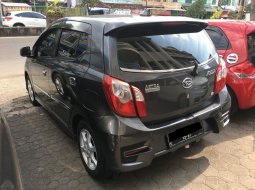 Jual Mobil Bekas. Promo Daihatsu Ayla 1.0L D MT 2017 Abu-abu 1