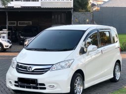 Jual Mobil Bekas Promo Honda Freed 1.5 2017 Putih 1