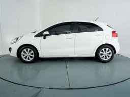 JUAL Kia Rio SE 1.4 MT 2012 Putih 3