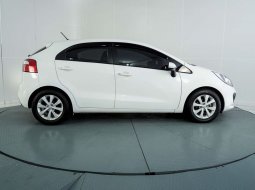 JUAL Kia Rio SE 1.4 MT 2012 Putih 5
