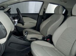 JUAL Kia Rio SE 1.4 MT 2012 Putih 7