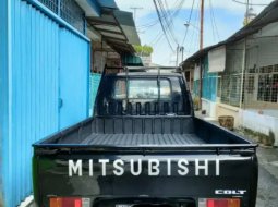 Mitsubishi L300 Pickup Standard 2015 5