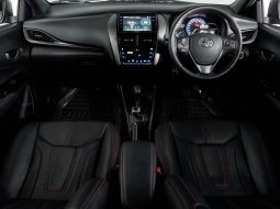 Toyota Yaris S GR Sport 7 AB AT 2021 Abu Abu 8