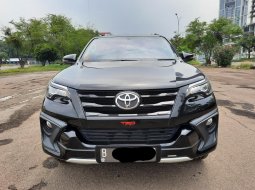 Toyota Fortuner VRZ TRD 2019 Hitam 2
