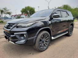 Toyota Fortuner VRZ TRD 2019 Hitam 3