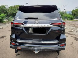 Toyota Fortuner VRZ TRD 2019 Hitam 4