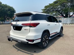 Toyota Fortuner VRZ TRD 2018 Putih 3