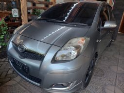 Yaris E Manual 2011 1