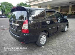 Innova V 2.0 Matic Bensin 2012 2