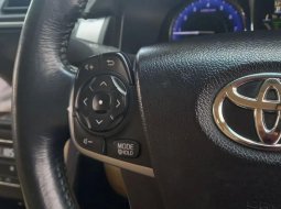 Jual mobil bekas murah Toyota Camry V 2016 di Banten 4