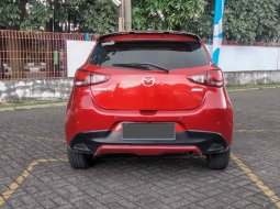 Mazda 2 R AT Putih 2