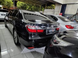 Toyota Camry 2.5 V Hitam 5