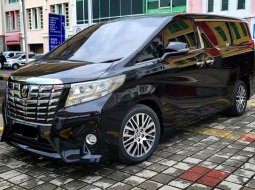 Mobil Toyota Alphard 2017 terbaik di DKI Jakarta 3