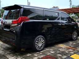 Mobil Toyota Alphard 2017 terbaik di DKI Jakarta 5
