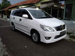 Jual Toyota Kijang Innova V Luxury 2012 harga murah di Jawa Barat