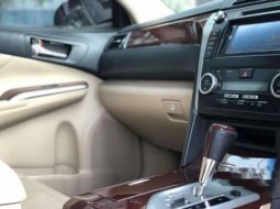 Mobil Toyota Camry 2012 V terbaik di Banten 8