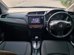 Honda BR-V E CVT Matic 2017 Abu-abu 7
