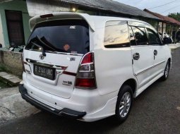Jual Toyota Kijang Innova V Luxury 2012 harga murah di Jawa Barat 1