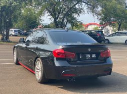 BMW 3 Series 320i M Sport AT 2017 Hitam TERAWAT BGT KM LOW ISTIMEWA BGT TDP TERJANGKAU BUKTIIN LNGSG 5