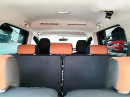 Dijual mobil bekas Toyota Sienta V, Jawa Timur  5