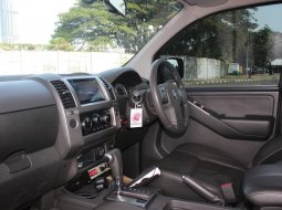 Nissan Navara 2.5 Double Cabin AT 2014 Putih 2