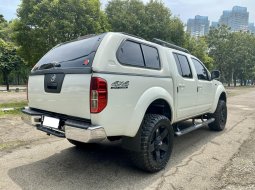 Nissan Navara 2.5 Double Cabin AT 2014 Putih 10