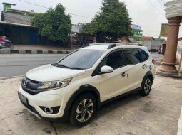Mobil Honda BR-V 2016 E CVT dijual, Jawa Barat 3