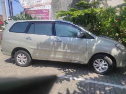 Jual mobil Toyota Kijang Innova G M/T Gasoline 2011 bekas, Bali 5