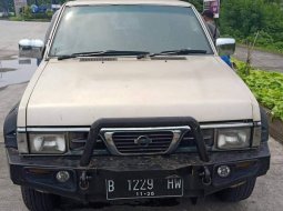 Jual mobil Nissan Terrano Spirit 2001 bekas, Banten 3