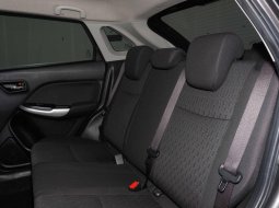 Suzuki Baleno Hatchback MT 2018 Abu-Abu 8