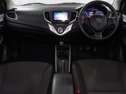 Suzuki Baleno Hatchback MT 2018 Abu-Abu 9