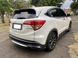 Honda HR-V E Mugen AT 2016 Putih 3