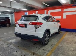 Mobil Honda HR-V 2021 E terbaik di DKI Jakarta 2