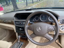 Mercedes-Benz E-Class 250 matic 2010 Hitam TERAWAT BGT KM40RB MILES TDP TERJANGKAU SEKALI BUKTIIN 5